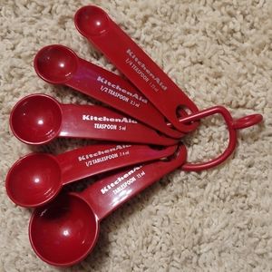 Measuring spoons